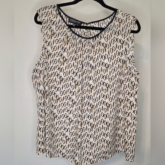 Chico's Tops - Jones New York Woman Sleeveless Blouse 16W Black Beige Geometric Chain Print